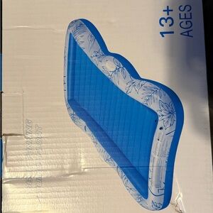 Blue Leaf Pattern Pool Float